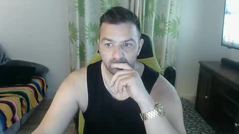 guillaume666286050 online show from May 31, 7:48 am