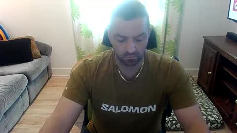 guillaume666286050 online show from June 9, 4:07 pm