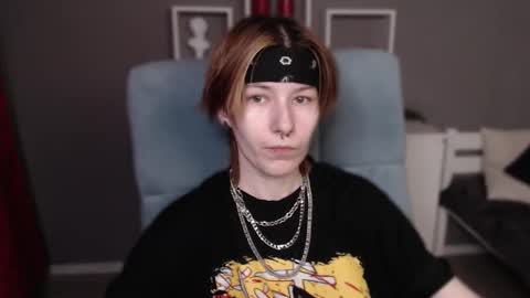 guitarandangell online show from February 17, 10:23 am