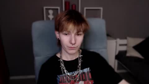 guitarandangell online show from March 3, 4:51 am