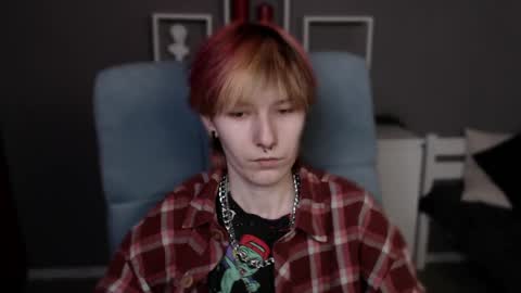 guitarandangell online show from April 9, 5:18 am