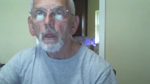 Snapshot of gulfcoast1952 chatting on December 14, 8:29 pm Roy online show from December 14, 8:29 pm