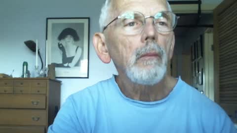 Snapshot of gulfcoast1952 chatting on December 21, 2:26 pm Roy online show from December 21, 2:26 pm