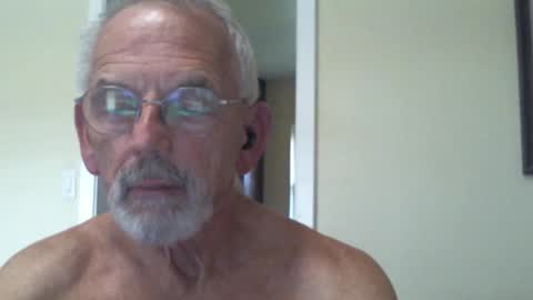 Snapshot of gulfcoast1952 chatting on December 29, 9:30 pm Roy online show from December 29, 9:30 pm