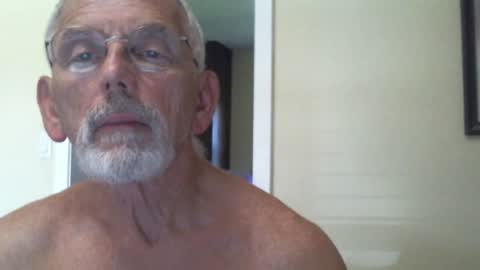 Snapshot of gulfcoast1952 chatting on December 30, 5:44 pm Roy online show from December 30, 5:44 pm