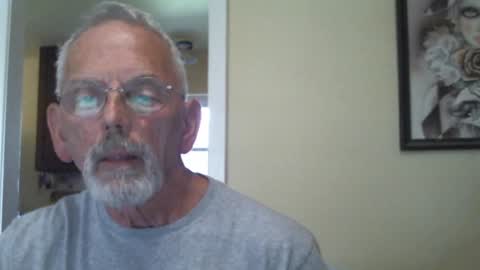 Snapshot of gulfcoast1952 chatting on January 6, 8:28 pm Roy online show from January 6, 8:28 pm