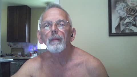 Snapshot of gulfcoast1952 chatting on January 15, 7:01 pm Roy online show from January 15, 7:01 pm