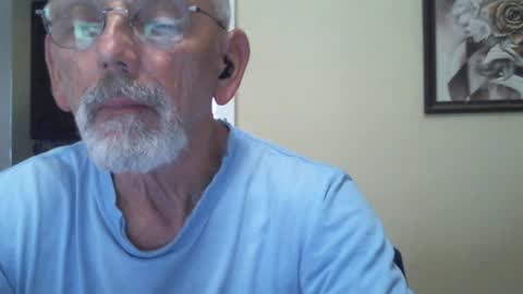 Snapshot of gulfcoast1952 chatting on January 18, 2:44 pm Roy online show from January 18, 2:44 pm