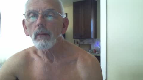 Snapshot of gulfcoast1952 chatting on January 22, 4:02 pm Roy online show from January 22, 4:02 pm