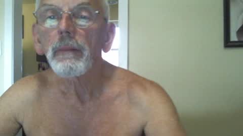 Snapshot of gulfcoast1952 chatting on January 24, 8:43 pm Roy online show from January 24, 8:43 pm