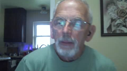 Snapshot of gulfcoast1952 chatting on January 25, 2:36 pm Roy online show from January 25, 2:36 pm