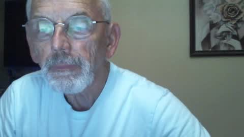 Snapshot of gulfcoast1952 chatting on January 27, 2:35 pm Roy online show from January 27, 2:35 pm