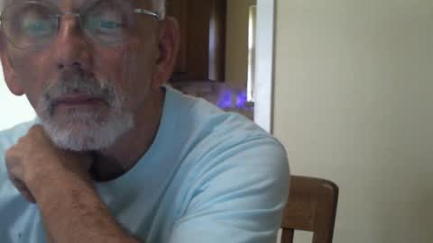 Snapshot of gulfcoast1952 chatting on February 8, 7:27 pm Roy online show from February 8, 7:27 pm