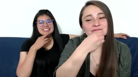 Snapshot of gumball_room chatting on November 9, 11:25 pm Vane blonde and Hazell black hair online show from November 9, 11:25 pm