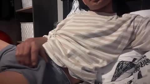 Snapshot of gumbywanna chatting on December 19, 1:28 am gumbywanna online show from December 19, 1:28 am