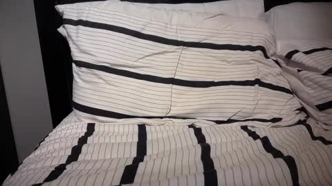 Snapshot of gumbywanna chatting on January 8, 1:42 am gumbywanna online show from January 8, 1:42 am