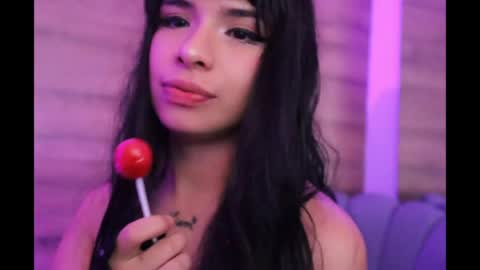 gummyluv online show from April 8, 8:20 pm