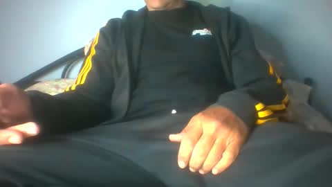 Snapshot of gunishment chatting on November 10, 2:49 pm gunishment online show from November 10, 2:49 pm