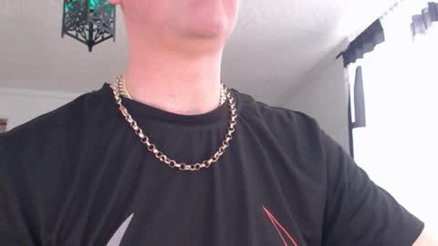 Snapshot of gunmansound chatting on March 3, 11:16 am gunmansound online show from March 3, 11:16 am