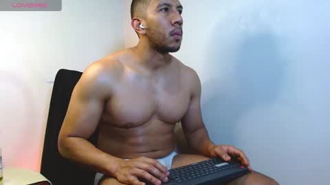 holl latino online show from July 4, 11:22 pm