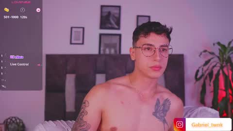 Snapshot of guy_twinks chatting on August 2, 4:00 am Gabriel online show from August 2, 4:00 am