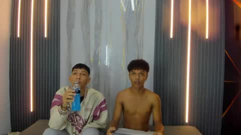 guys_hard_cock online show from March 27, 4:07 am