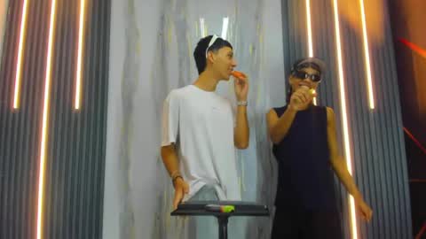 guys_hard_cock online show from April 16, 4:13 am