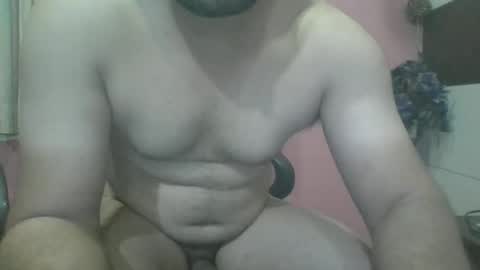Snapshot of guywith85mm chatting on December 28, 11:19 am guywith85mm online show from December 28, 11:19 am