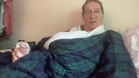 Snapshot of gwashere4u chatting on September 10, 3:12 pm gwashere4u online show from September 10, 3:12 pm