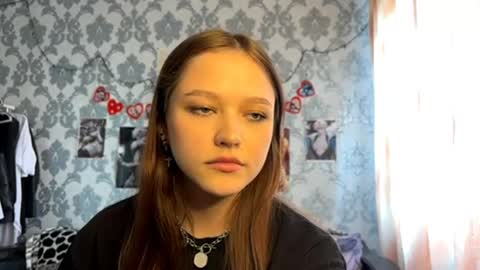 Snapshot of gwynethoverdick chatting on May 22, 8:10 am Nika Kova online show from May 22, 8:10 am