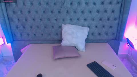 Gyal Smith online show from April 13, 3:34 am