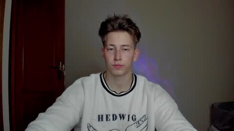 Oliver online show from February 5, 8:25 pm