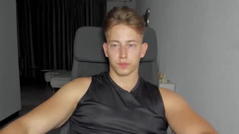 Oliver online show from October 15, 8:53 pm