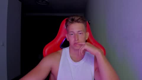 Oliver online show from November 10, 9:58 pm