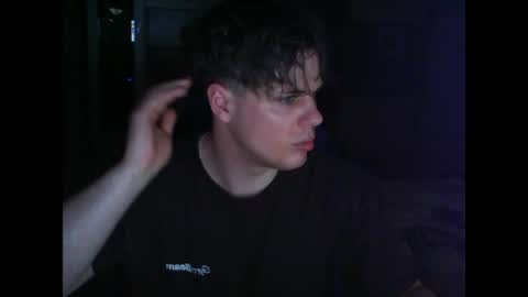 gymguy0505 online show from April 14, 9:21 pm