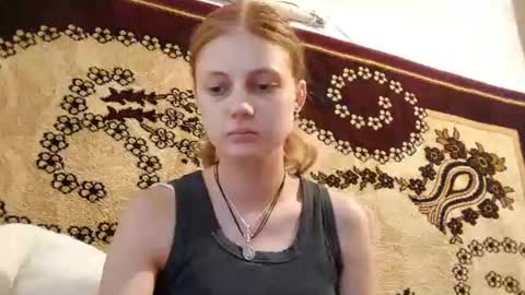 Kelly  Lilly online show from August 4, 3:21 am
