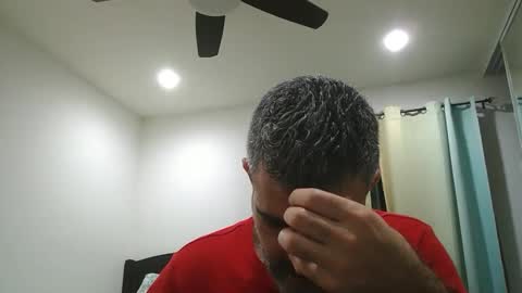 h0nest84 online show from December 7, 8:00 am