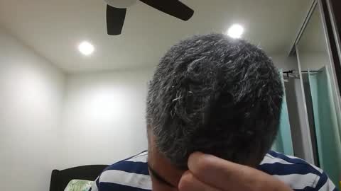 h0nest84 online show from December 11, 7:42 am