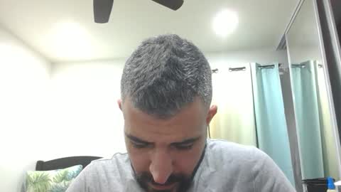 h0nest84 online show from December 24, 7:39 am