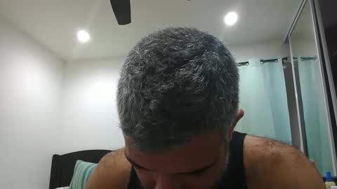 h0nest84 online show from October 9, 5:49 am