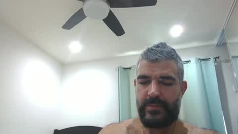 h0nest84 online show from November 28, 6:10 pm