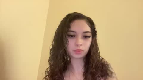 Snapshot of h3nnynlace chatting on November 16, 7:25 am h3nnynlace online show from November 16, 7:25 am