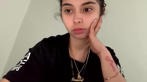 h3nnynlace online show from March 10, 5:51 pm