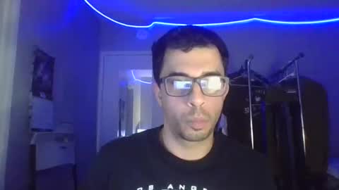 habibi_jpg online show from June 2, 8:27 am