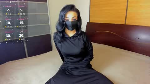 Snapshot of habibi_moon chatting on March 11, 2:10 am Linda online show from March 11, 2:10 am