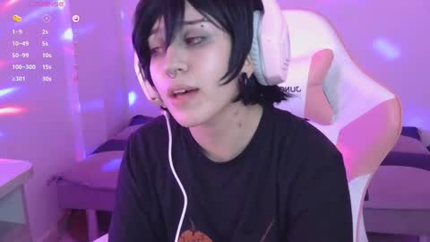 Snapshot of hachiko_love chatting on December 4, 4:33 am Hachiko online show from December 4, 4:33 am