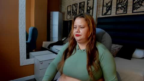 hadelyn_lee online show from April 7, 3:18 am