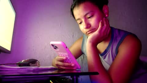 hadesmit1 online show from May 31, 1:18 pm