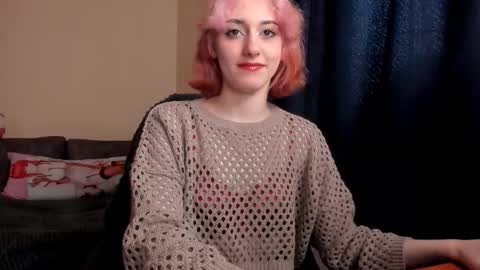 Snapshot of hadley_mills chatting on February 11, 12:21 pm hadley online show from February 11, 12:21 pm