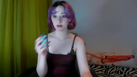 Snapshot of hadley_mills chatting on May 15, 1:29 pm hadley online show from May 15, 1:29 pm